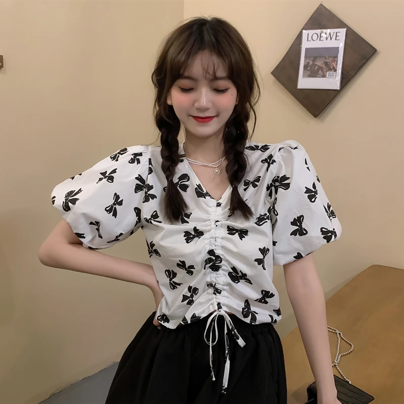 

Рубашка с коротким рукавом женская летняя тонкая дизайнерская нишевая рубашка с бантом Новинка 2021 топ с пышными рукавами