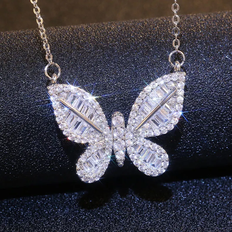 

2021 Exquisite Butterfly Pendent Women Necklace Chain Shiny Wedding Engagement Party Necklace Jewelry for Anniversary Gifts