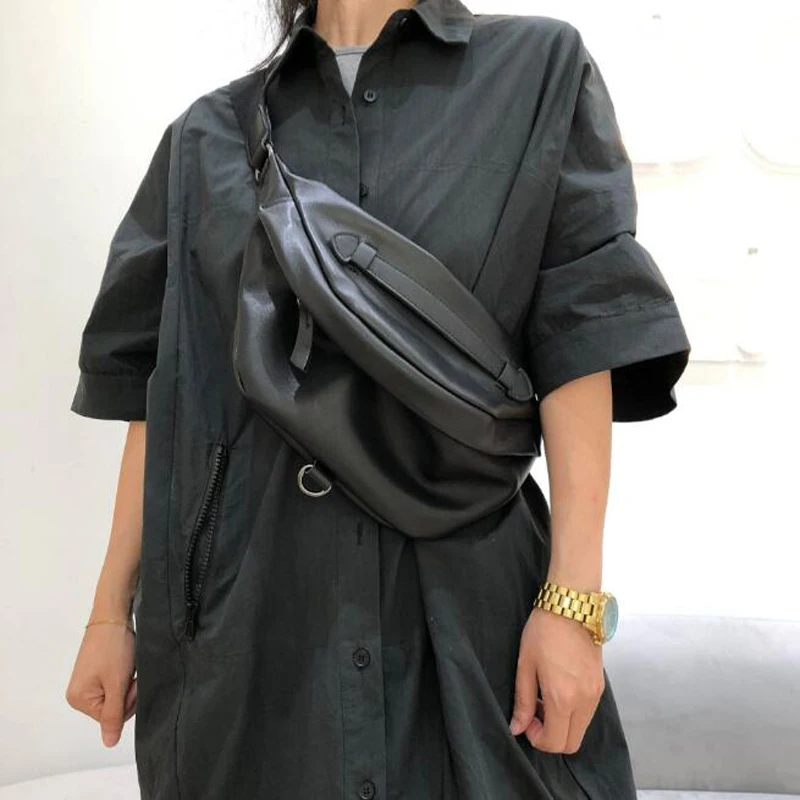 

Genuine Leather Chest Shoulder Bag Cool Waist Packs for Female Cowhide Women Capacity High Quality Belt Saddle Shoulder Bags