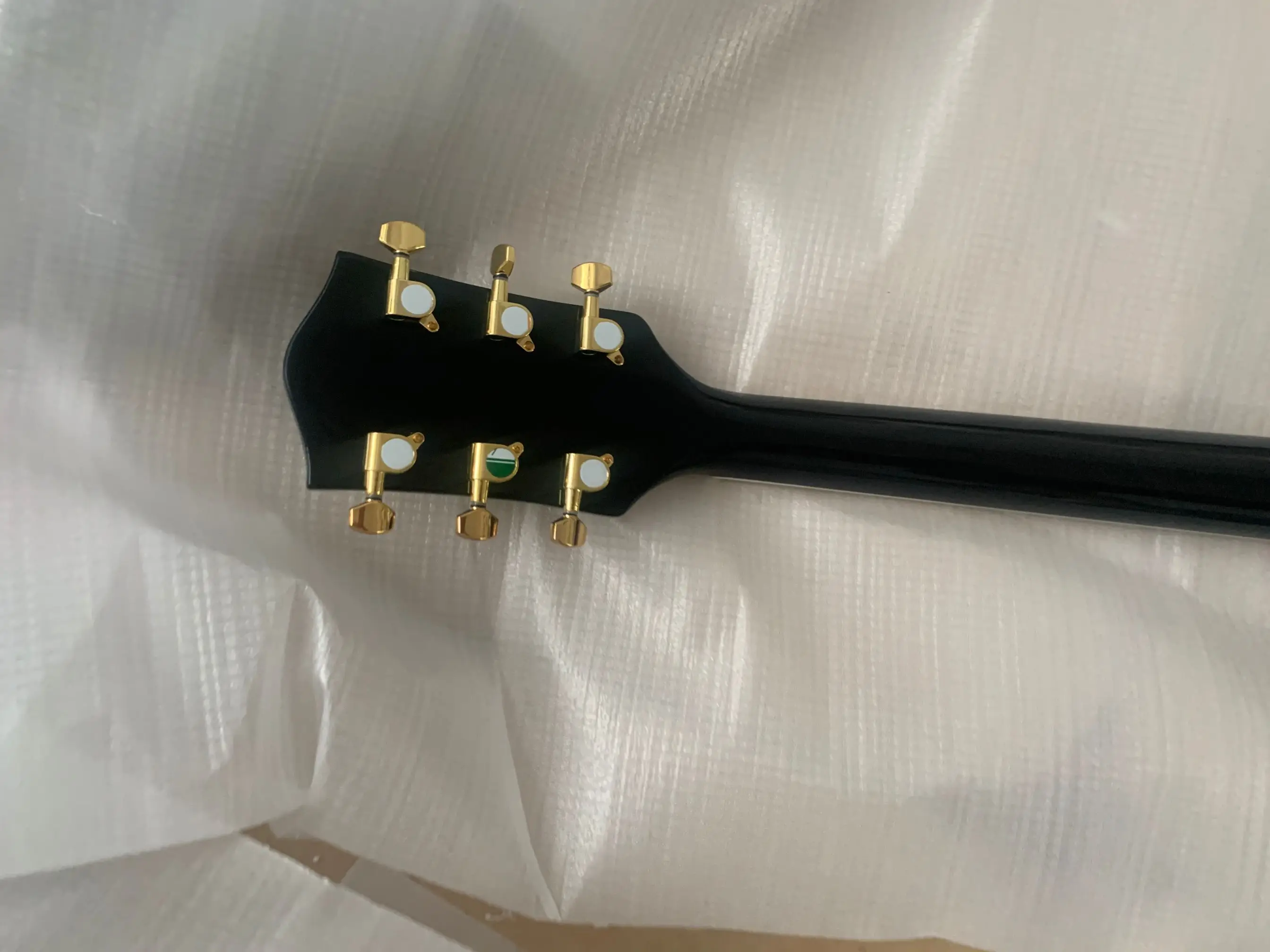 Бесплатная доставка новое поступление электрическая гитара Jazz полупустотелый