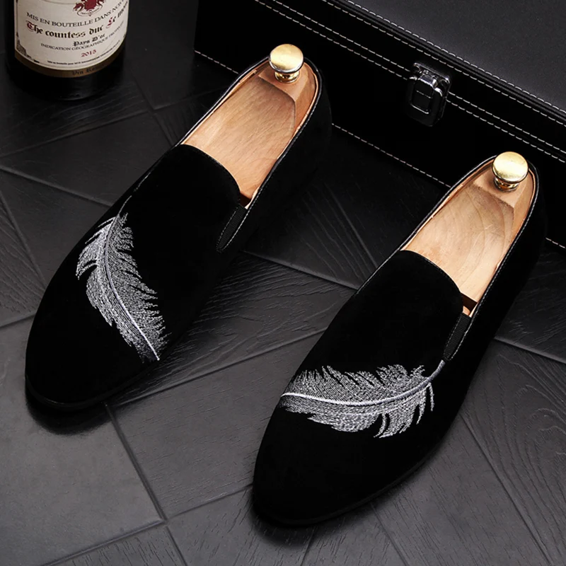 

mens fashion embroidery shoes slip-on lazy shoe cow suede leather black loafers summer party banquet chaussure homme sneakers