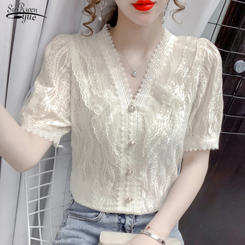 

Блузка женская кружевная с коротким рукавом, V-образным вырезом и оборками