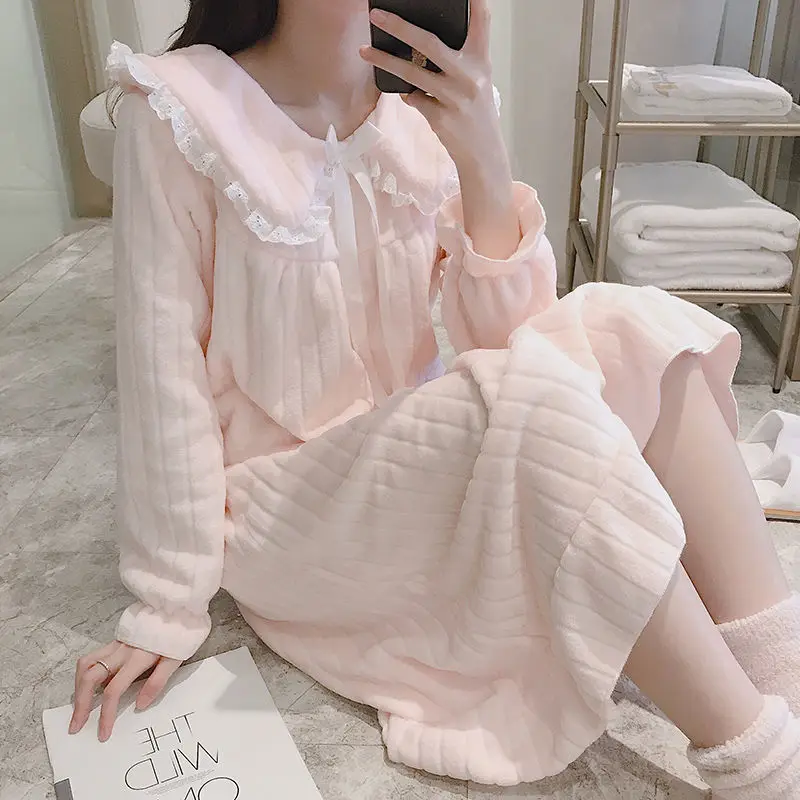 

Nightgowns Women Sweet Pink Homewear Flannel Warm Soft Loose Casual Simple Female Sleepshirts Coral Velvet Nightdress F107