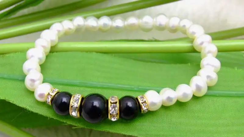 Женский браслет с натуральным белым жемчугом Qingmos Круглый розовым черным агатом 6
