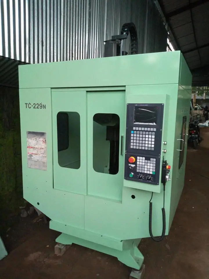 Вертикальный 4 осевой фрезерный контроллер с ЧПУ полный vmc аналогичный логотипу