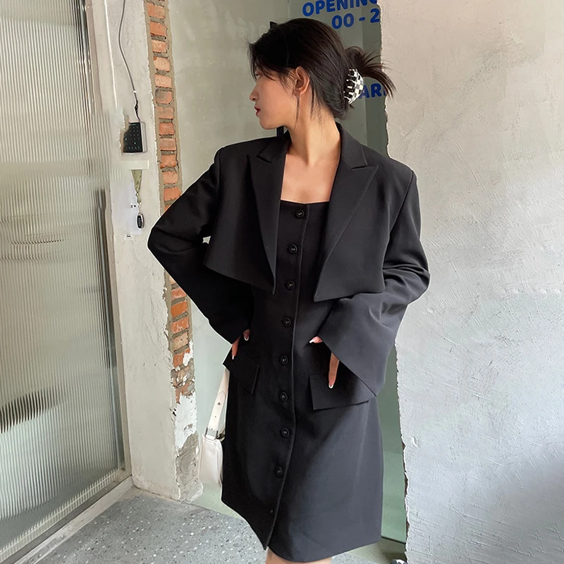 

SHENGPALAE White Temperament Long Sleeve Short Blazer And Slash Collar Single Vreasted Mini Camis Dress Two Piece Sets For Women