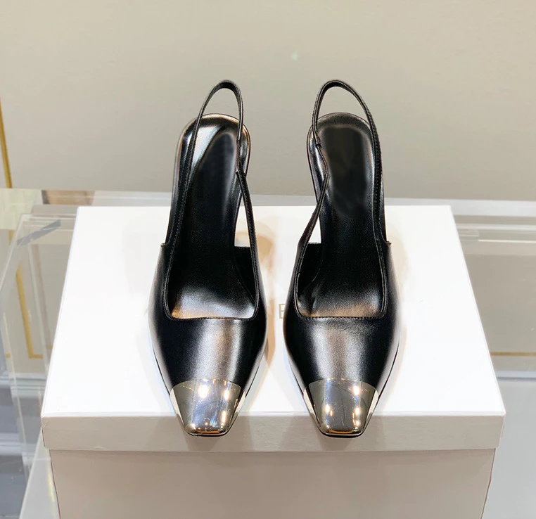 

Women's Shoes