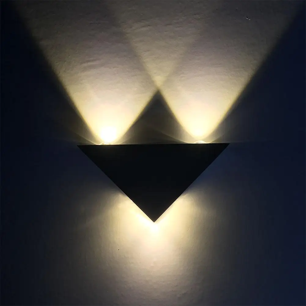 

Modern LED Triangle Aluminum Wall Lamp Bedroom Corridor Staircase Indoor Spot Lights Bar Hotel Bedroom Home Corridor Decoration