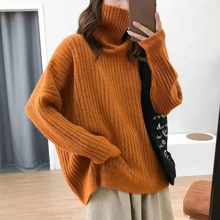 Утепленный свитер с высоким воротником женский свободный пуловер большого