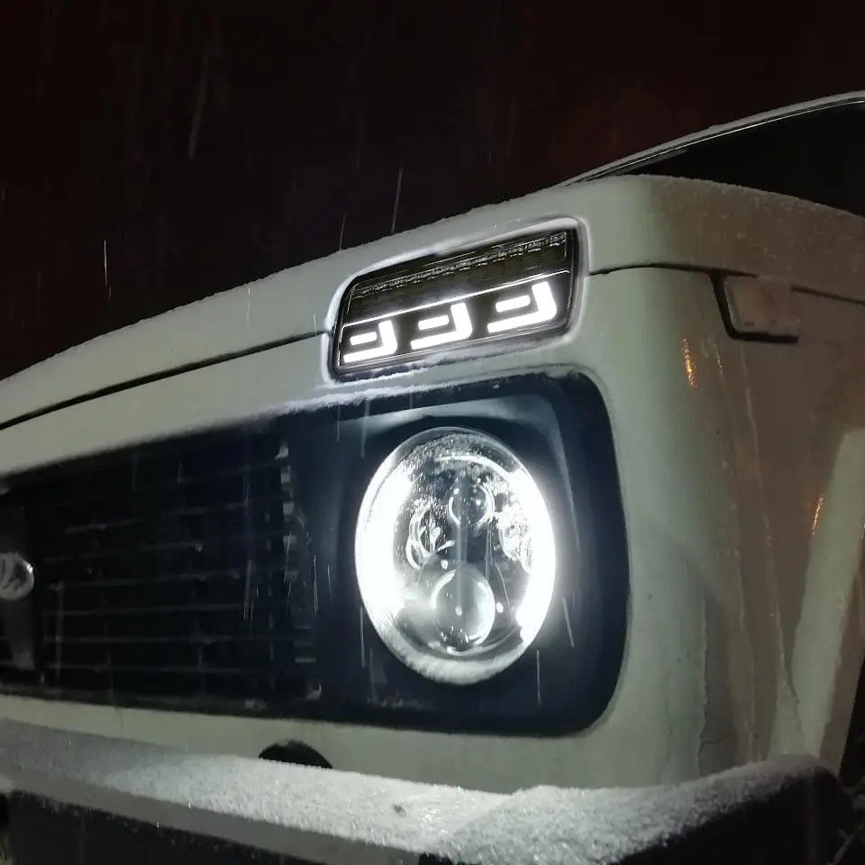 2 шт. светодиодный Габаритные огни для Lada Niva 4x4 1995 Запуск поворотник стайлинга