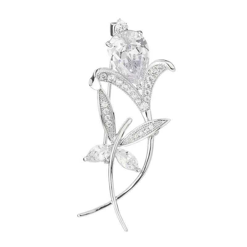 Медная микро-инкрустированная циркониевая брошь в виде бабочки и цветка