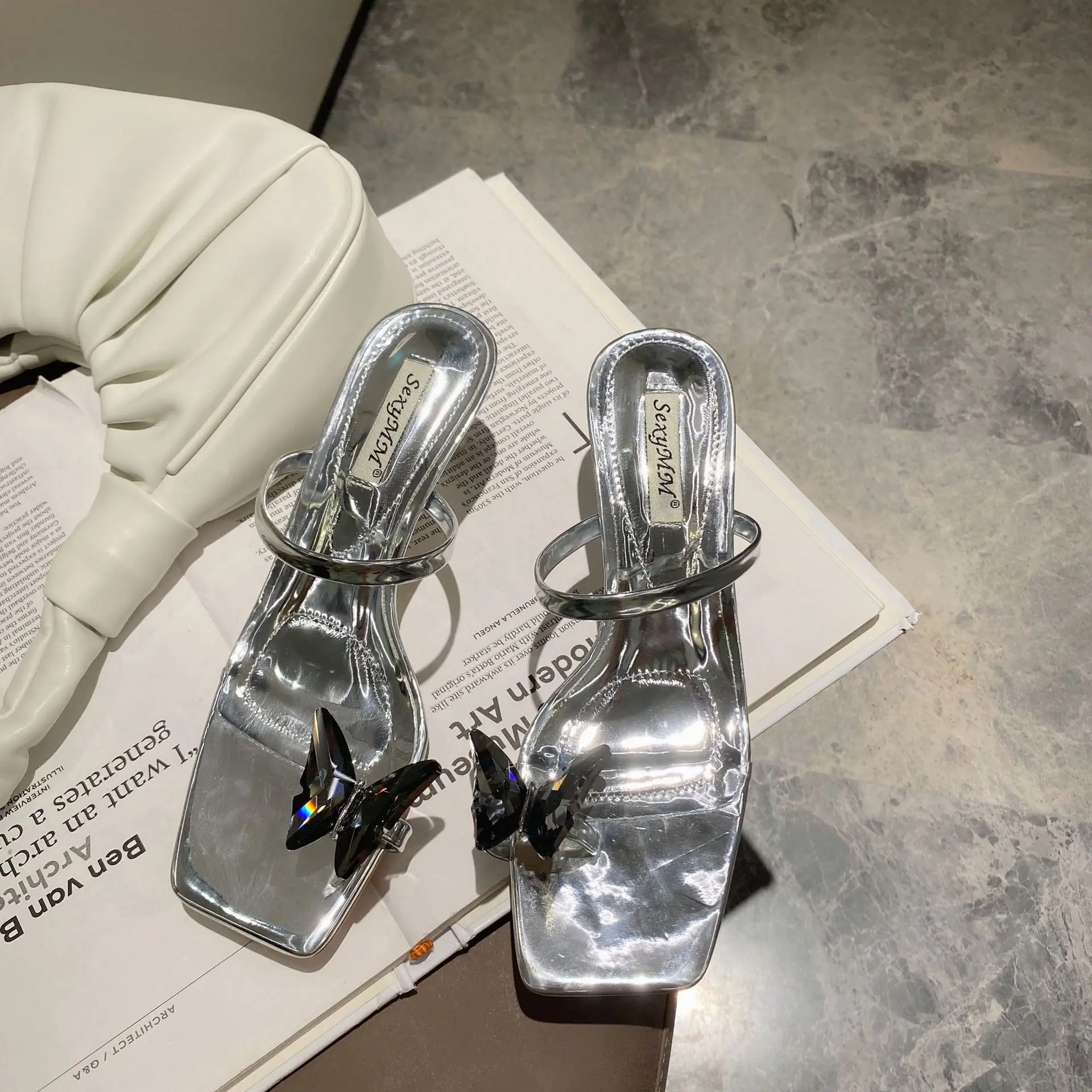 

Low Shoes Fretwork Heels Slippers Women Summer Pantofle Slides Heeled Mules Butterfly-Knot 2021 Thin High Rubber Pumps Scandals