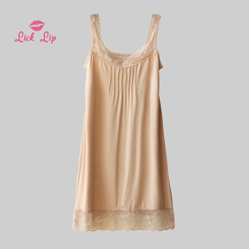 Женская кружевная ночная рубашка средней длины на бретельках | одежда
