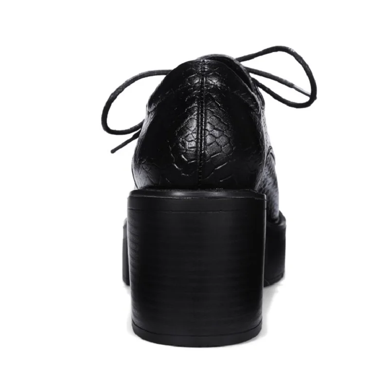 Женские туфли из натуральной кожи с острым носком на квадратном каблуке | Обувь