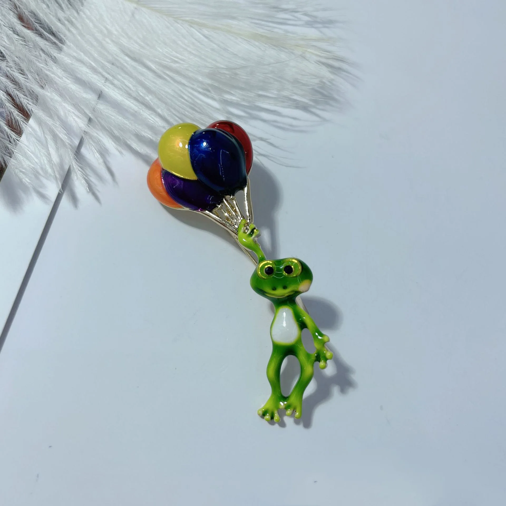 Rinhoo мультяшный Забавный шар Броши лягушка булавки женские Красочные воздушные