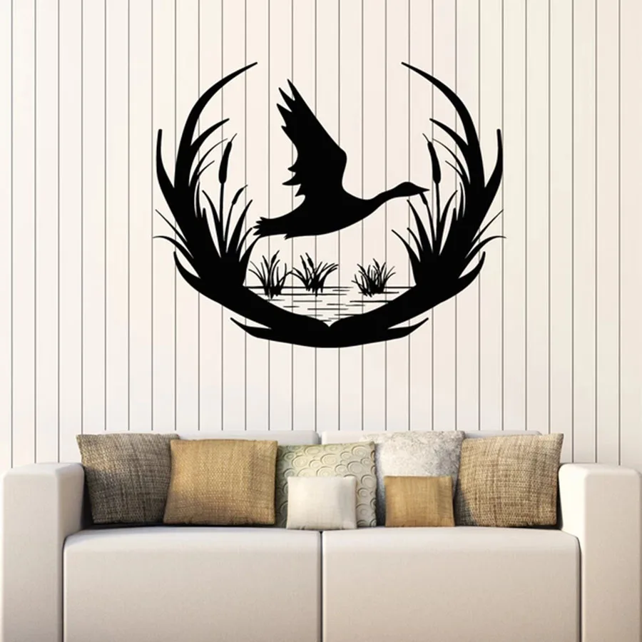 Виниловая наклейка на стену охотничий клуб магазин утка Дикая Сова озеро