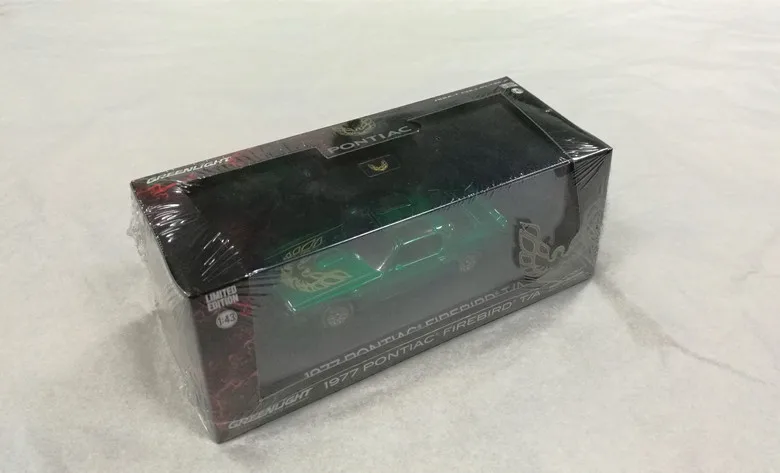 Автомобиль GreenLight 1:43 1977 PON TIAC FIREBIRD T/A boutique из сплава игрушки для детей детские