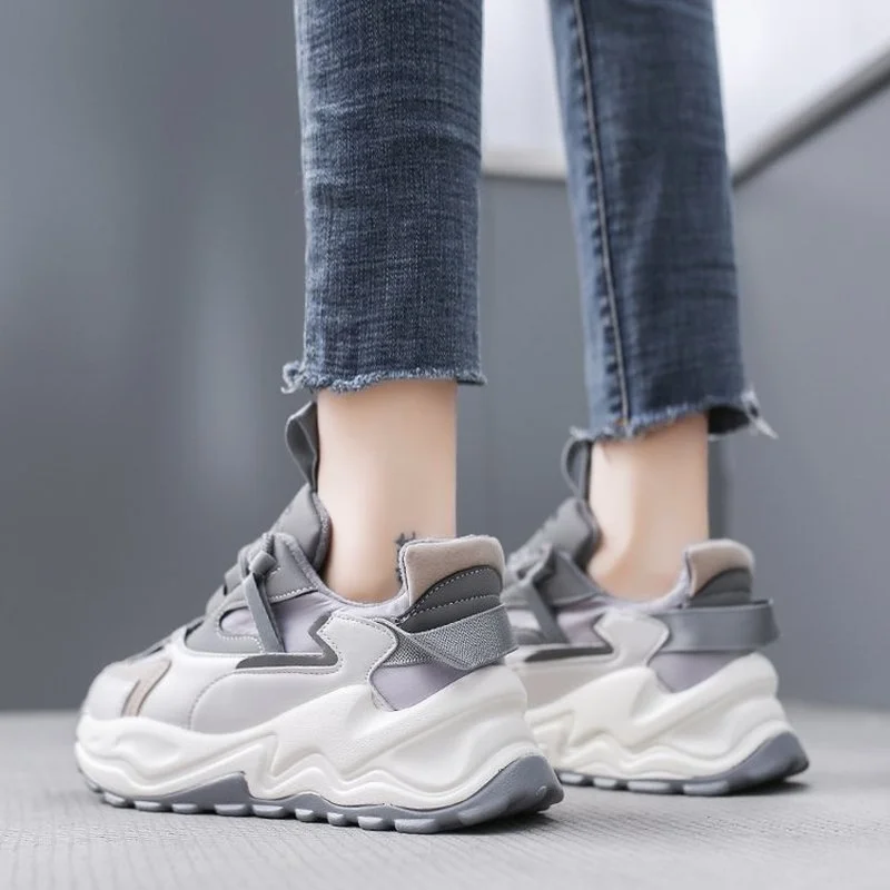 

2021 New Women's Shoes Autumn Women's Comfortable Breathable Casual Shoes Women's Lace-up Color Matching Non-slip Sneakers Hot