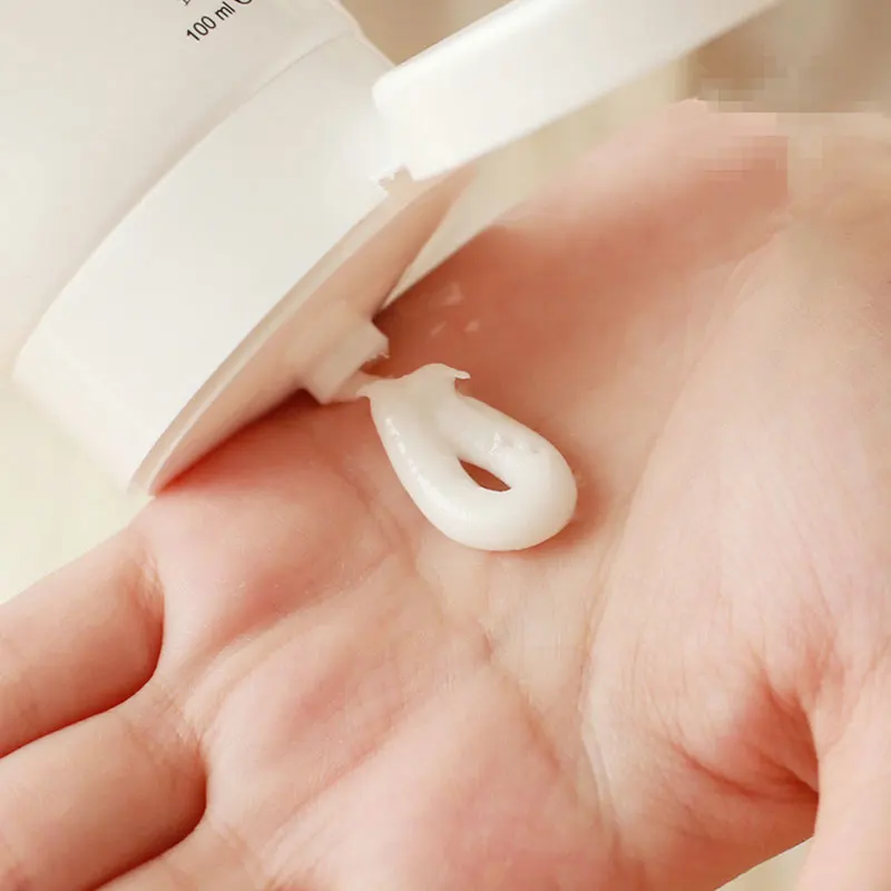 Очищающее средство для лица с молоком питательное очищающее пена увлажнение