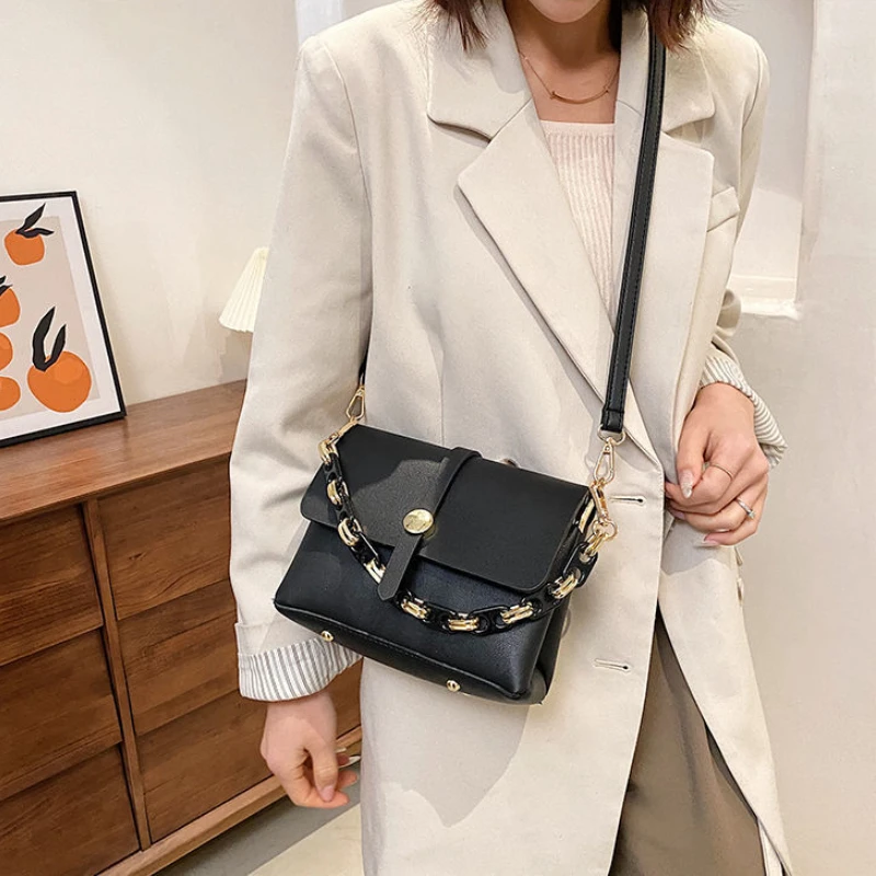 Женская сумка через плечо однотонная женская элегантная подходящая ко всему