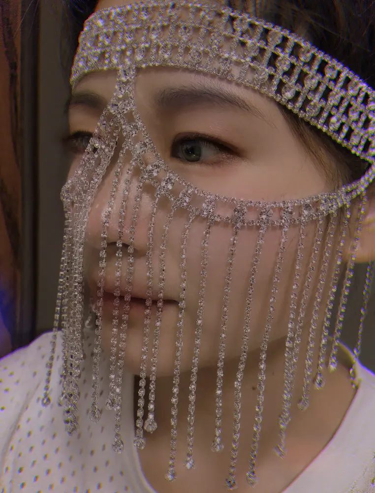 Маска для взрослых с кристаллами серебристого цвета венецианская свадебная