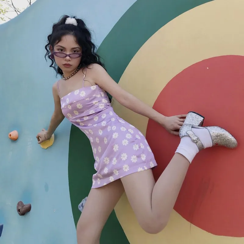 2020 женское сексуальное короткое платье на тонких бретелях повседневное