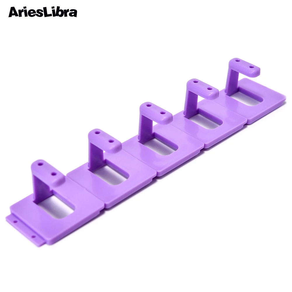 AriesLibra Пластик пряди с креплением на кератиновых пластинах практика стенд 10 шт.