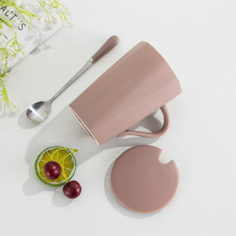 

Simple Couple Student Coffee Mugs Art with Spoon Ceramic Office Mugs Elegant Creative Nordic Koffie Kopjes Drinkware DI50BZ