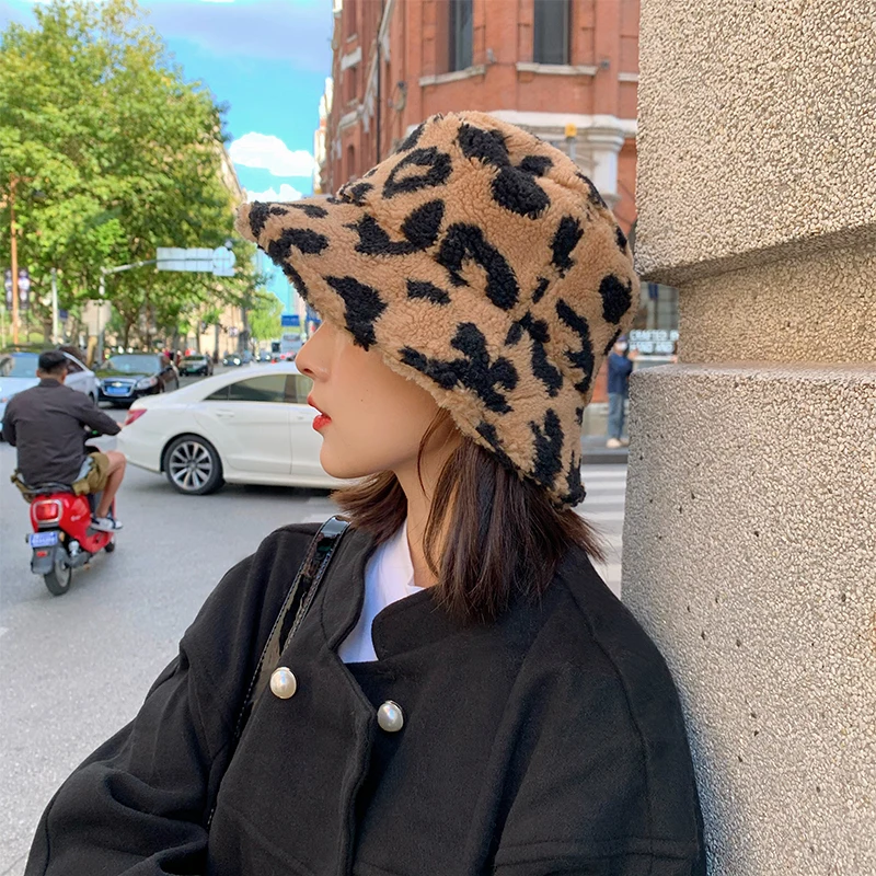 Панама женская зимняя с искусственным мехом плотная теплая пушистая леопардовой
