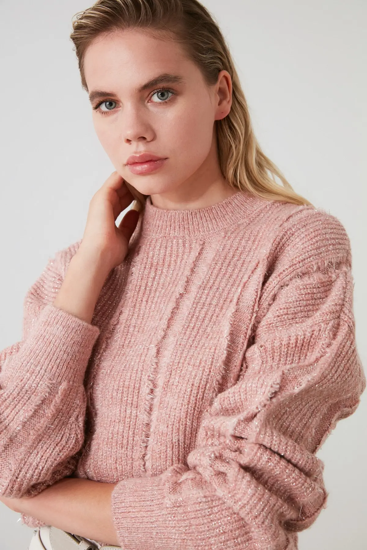 

Trendyol Silvery Aktmal Knitwear Sweater TWOAW21KZ0047