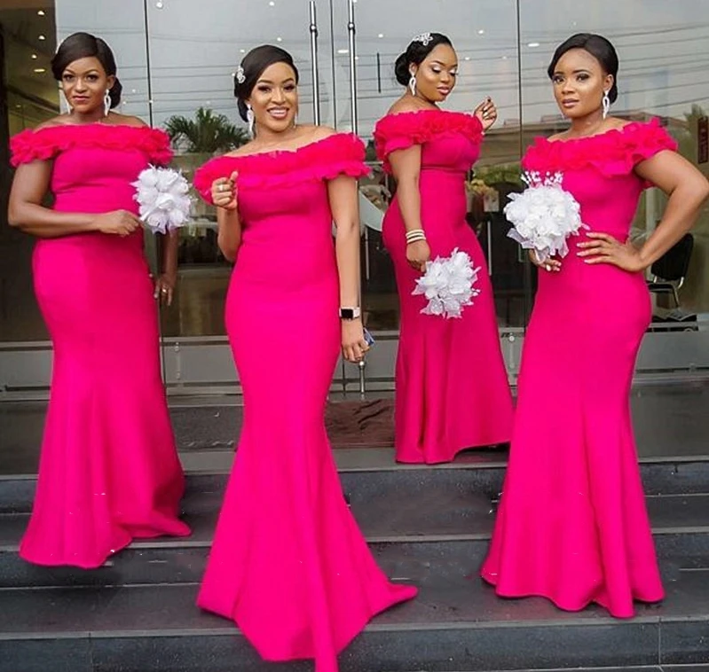 Ярко розовые платья YiMinpwp для подружек невесты с открытыми плечами и рюшами сада
