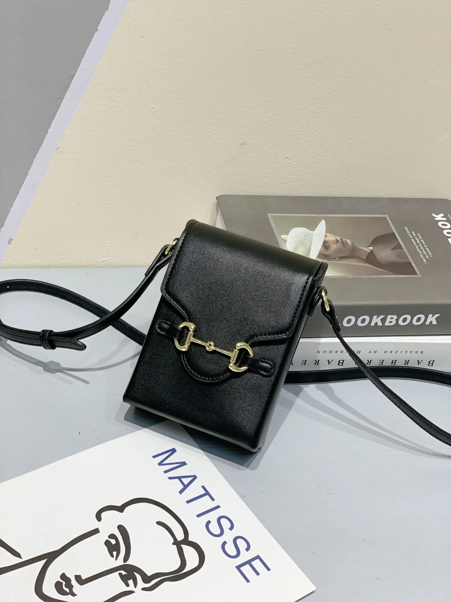 

2021 Spring New Fashion Trendy Mobile Phone Bag Female Messenger Mini Square Bag Buckle Cigarette Case L1955