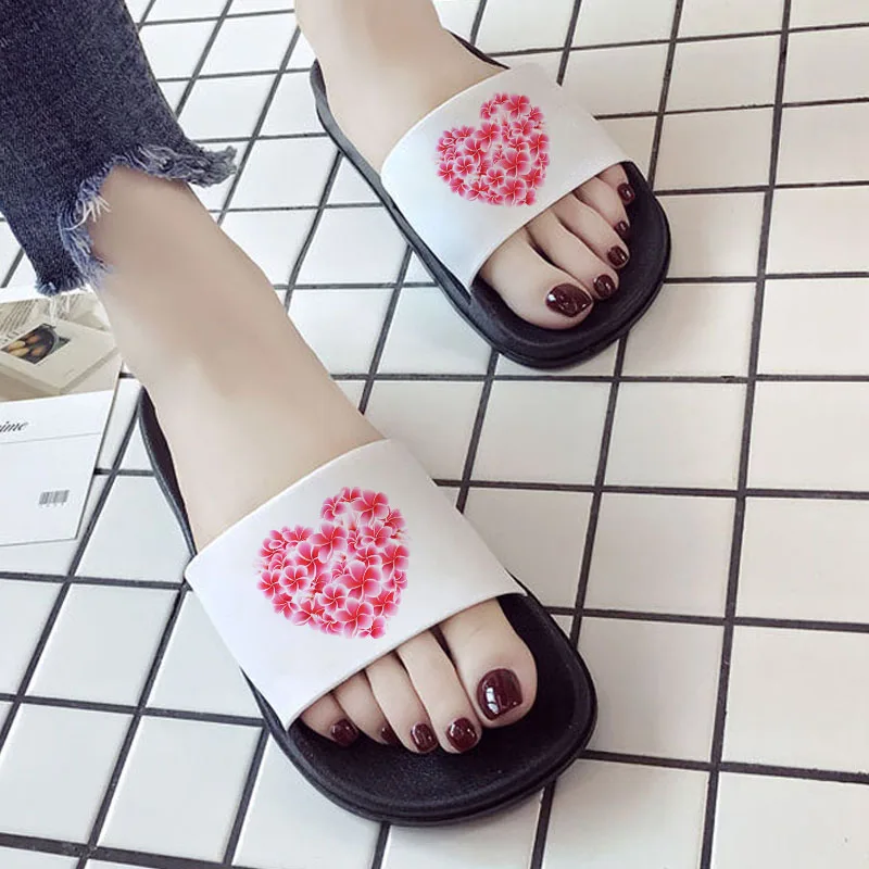 

2021 Summer Slippers Shoes Love Heart Flower Print Women open Toe Flip Flops Outdoor Beach Slides Sandals