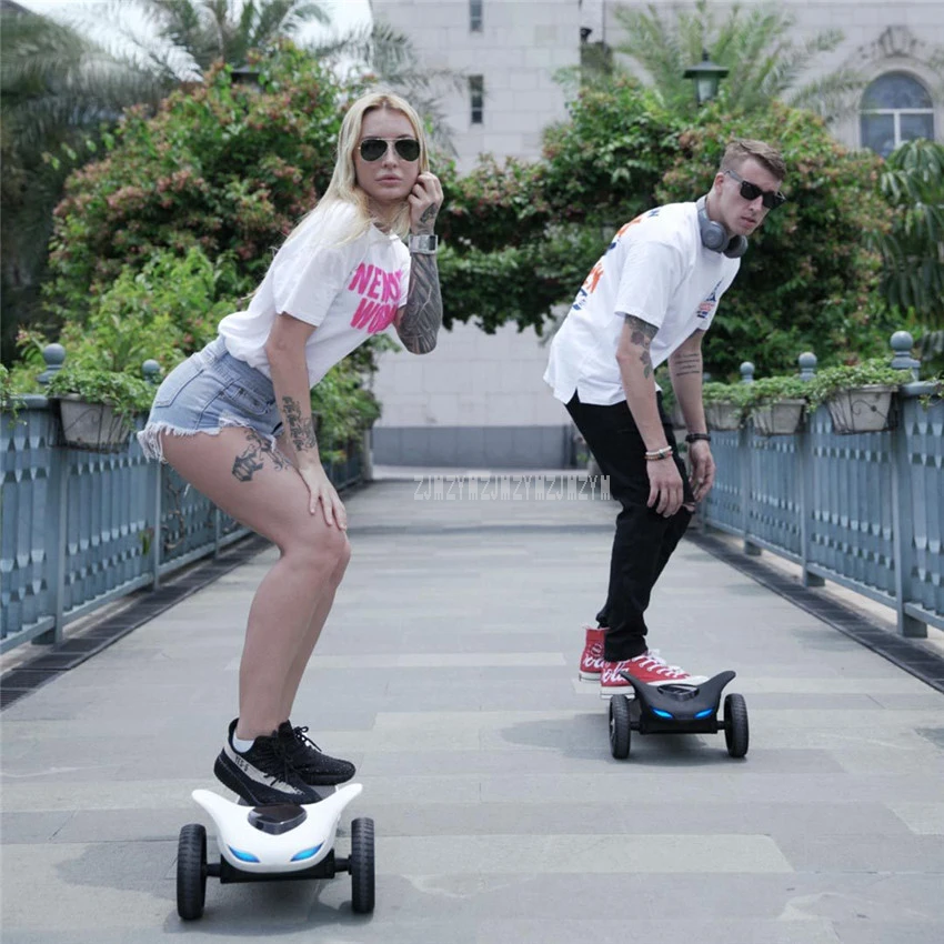 

250W 3 Three Wheel Skate Board Mileage 15km Electric Skateboard Scooter Street Board Built-in Bluetooth-compatibl Speaker 25km/h