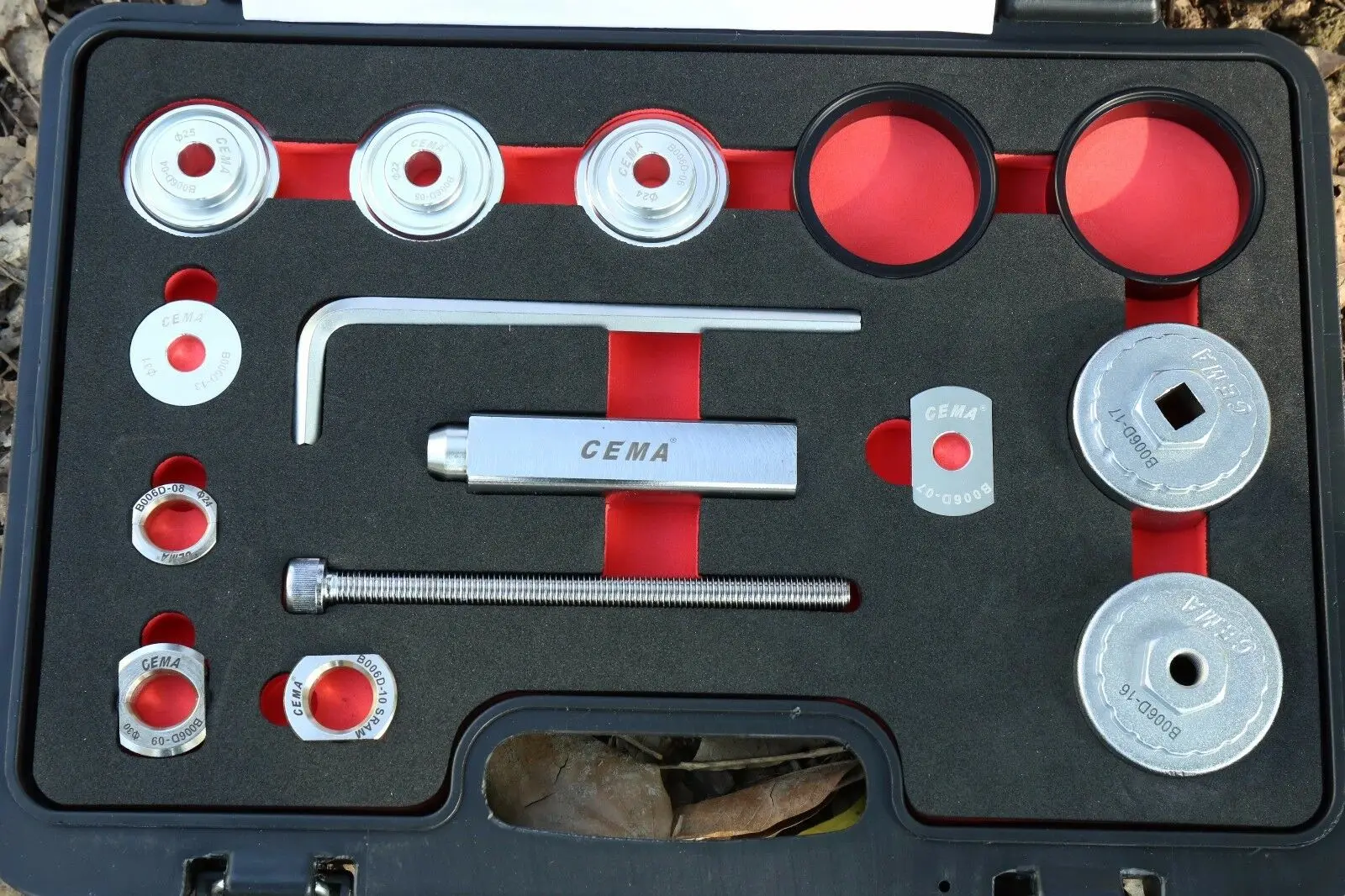 Многофункциональный набор инструментов для сборки и разборки велосипедного