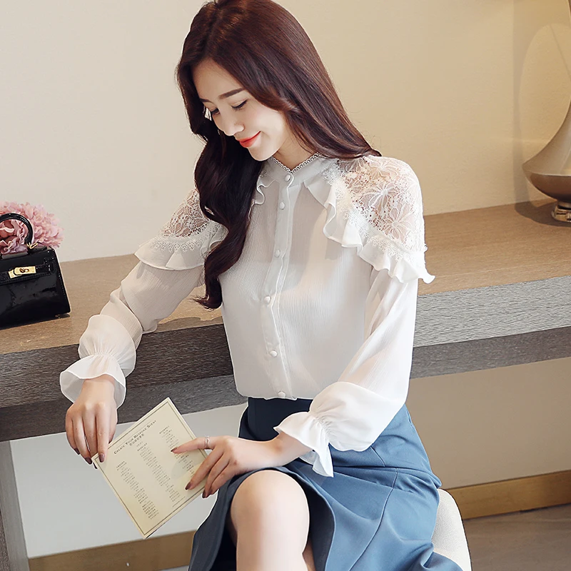 Женская шифоновая блузка с кружевом белая однотонная свободного покроя