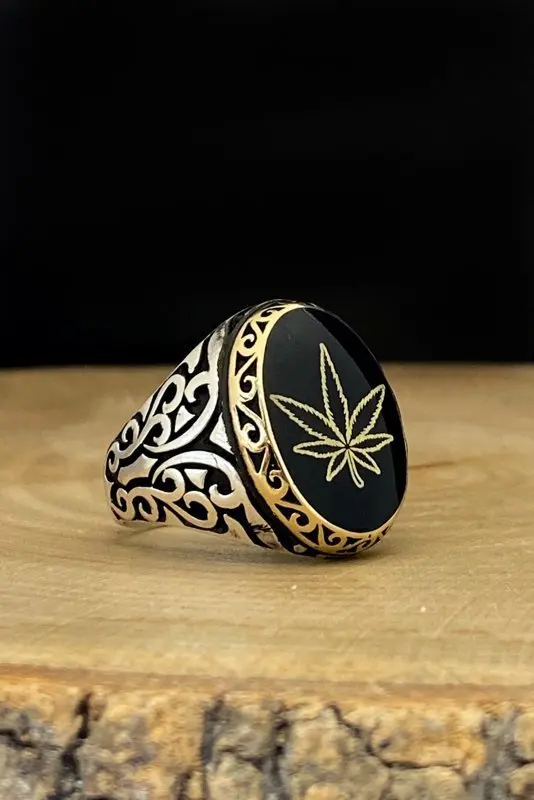

Hemp Leaf Marijuana Special Design 925 Sterling Silver Ring