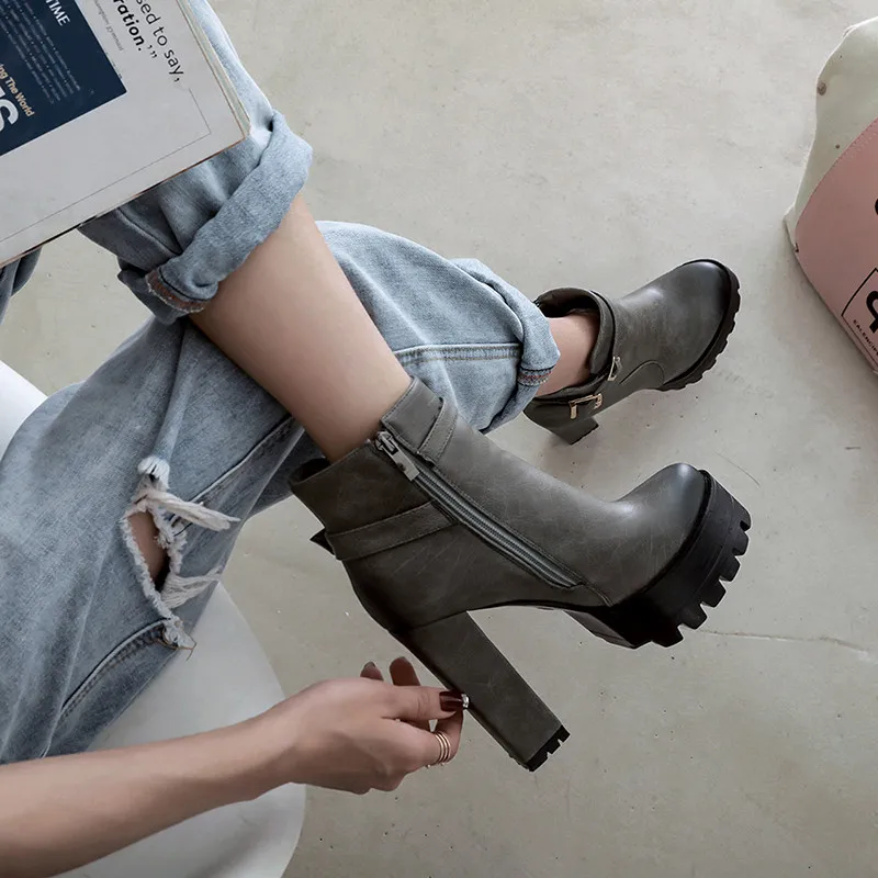 Женские ботильоны на платформе MORAZORA черные и высоком каблуке с круглым носком