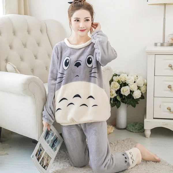 

Winter Women's Flannel Set Gray Totoro Pattern Pullover Red Totoro Pajamas Women Cartoon Pajamas Set Long-sleeved Pajamas Trouse