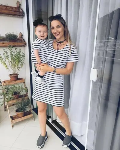 Новинка летняя семейная одежда платья для мамы и дочки женское мини платье в