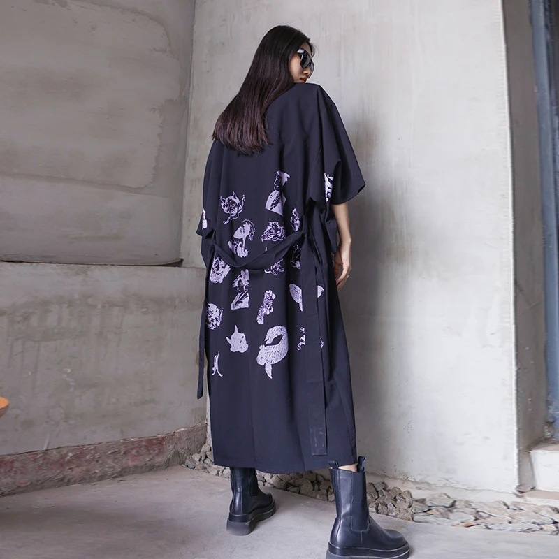 Женская ветровка свободного покроя черная тонкая в японском стиле