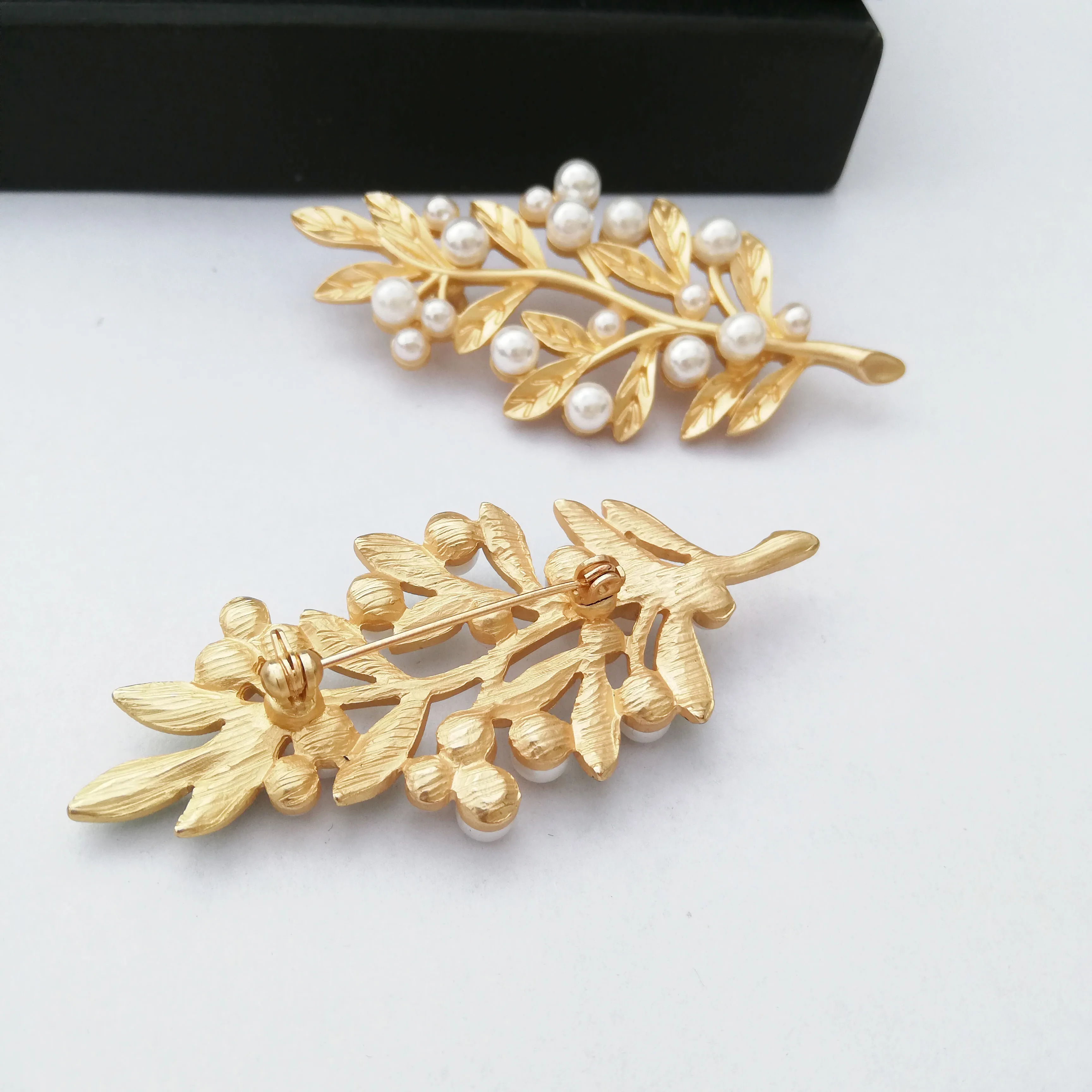 Новинка 2018 Женская эмалированная брошь в европейском и американском стиле -