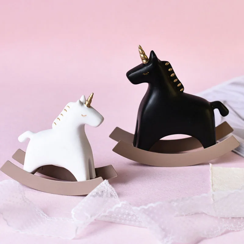 Скандинавская простая статуя лошади-качалка из смолы ремесло Современные