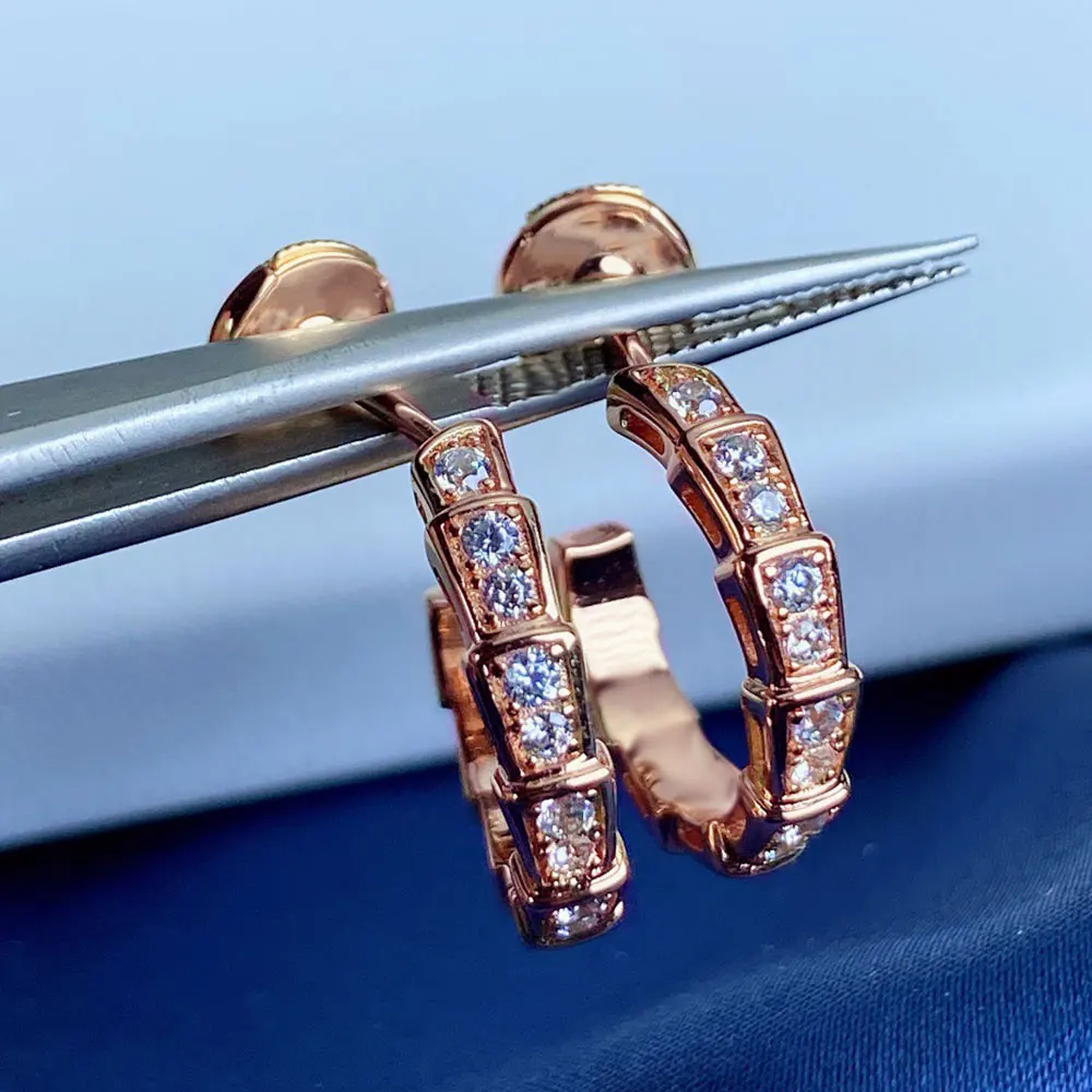 

KT Luxury LOGO Earrings 1:1 High Quality Roman Rose Gold Color Shining Snake Bone Earrings BVL Jewelry Woman