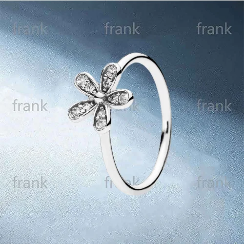 

190932CZ Dazzling Daisy Ring