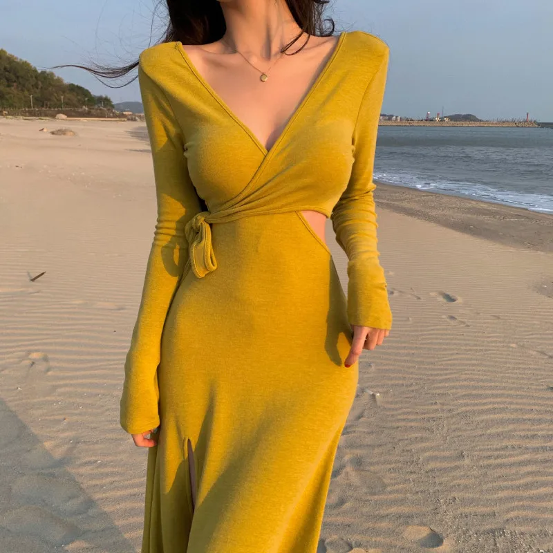 

2021 New Fashion Sexy Women's V-Neck Open-Back Split Slimming Knit Dress