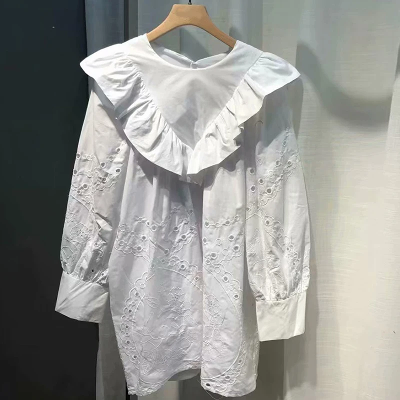 Женское хлопковое мини платье с вышивкой длинными рукавами и оборками вечерние