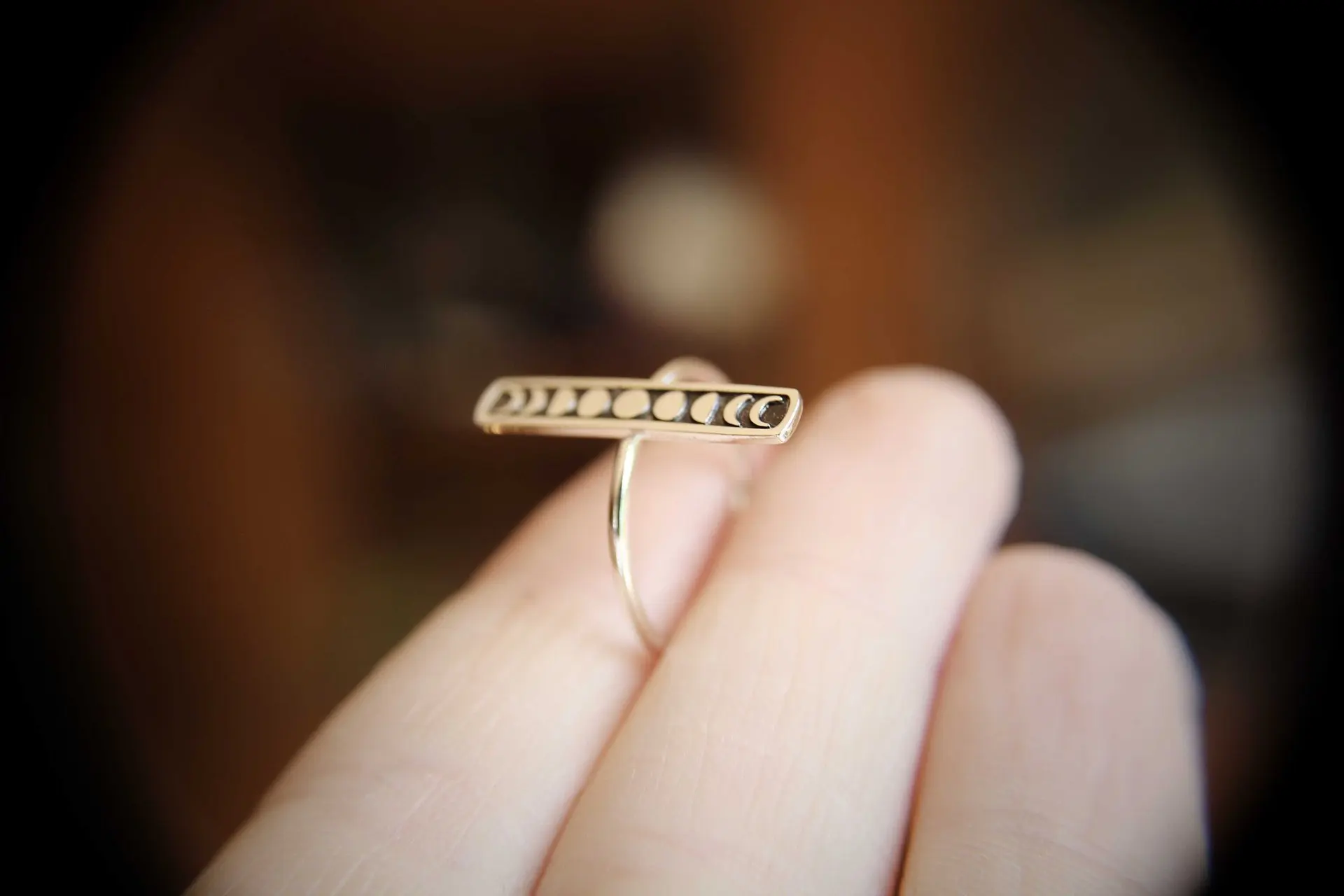 Кольцо для помолвки женское винтажное небольшое обручальное в уникальном стиле