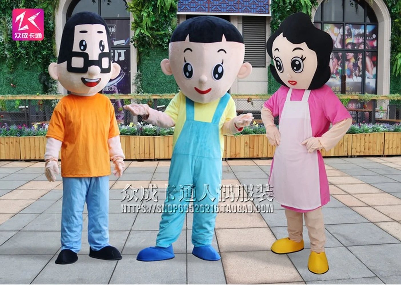 Костюм героя аниме большая голова сына и маленькая костюм куклы для выступления