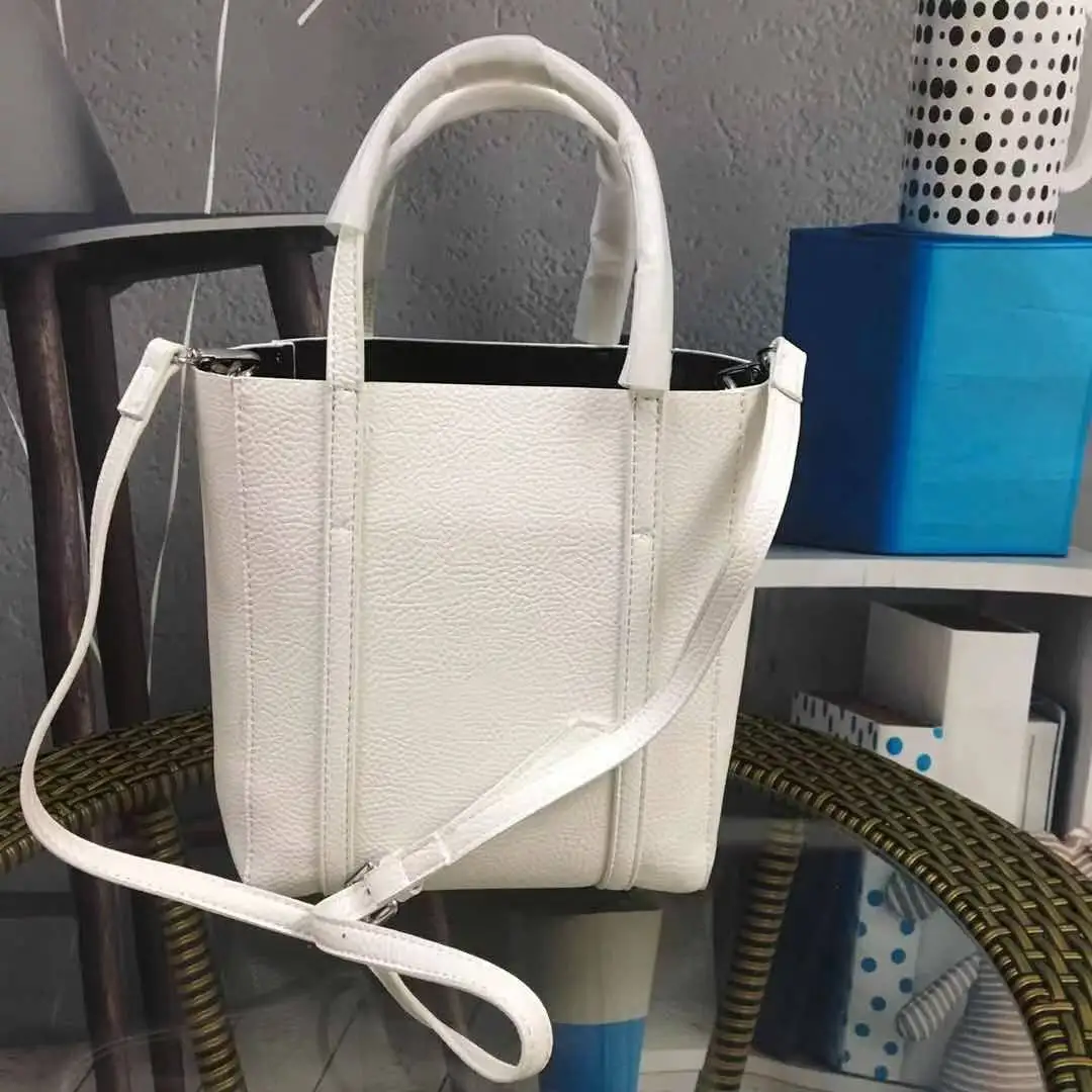 

Simple Vintage Genuine Leather Bags for Women Casual Large Capacity Messenger Bags Female Bucket Handbag Luxury Designer Bag